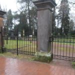 Geschmiedeter Zaun am Friedhof
